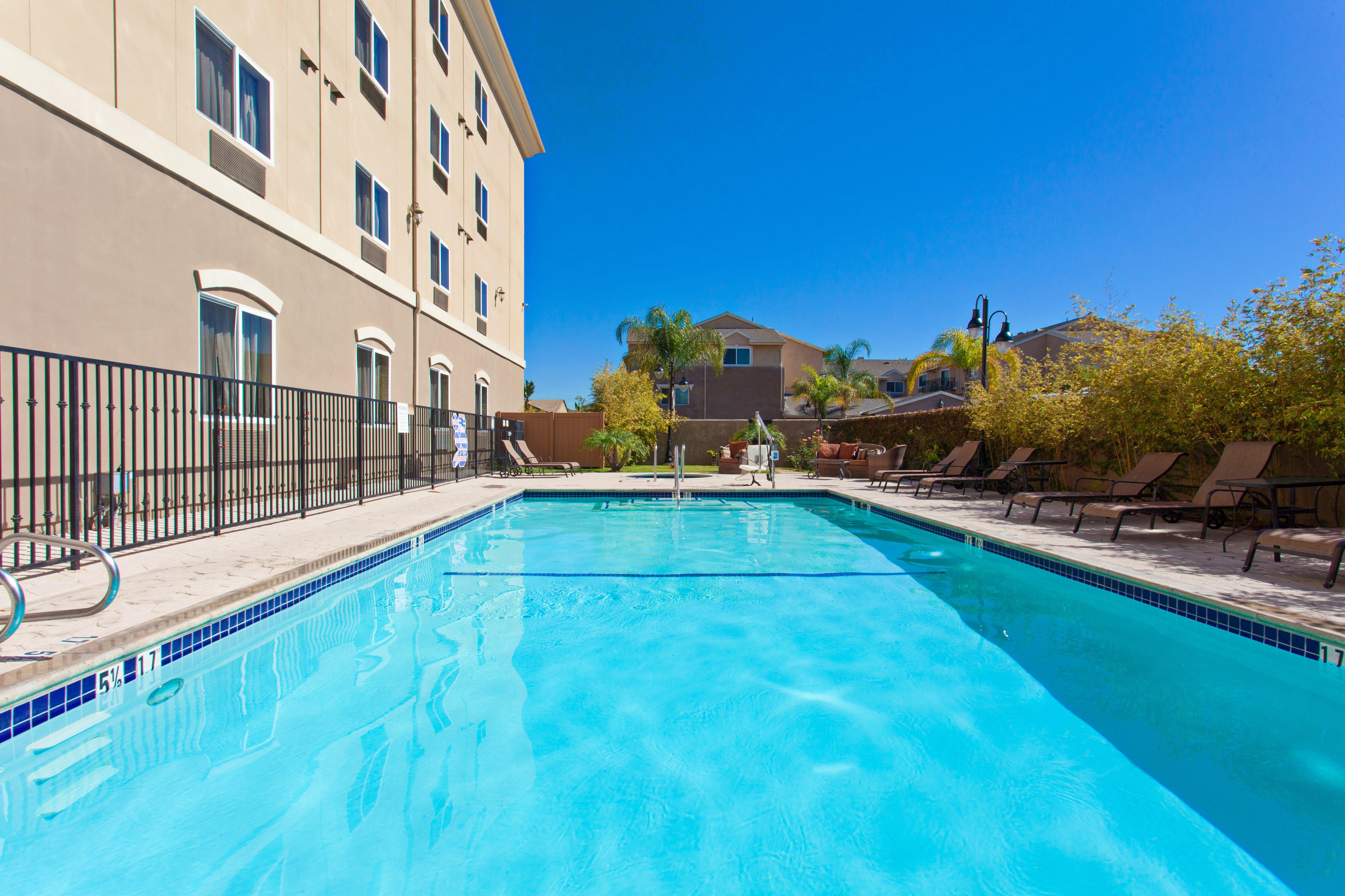 Holiday Inn Express Hotel & Suites Los Angeles Airport Hawthorne By Ihg Экстерьер фото